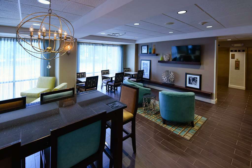 Hampton Inn Фейетвилл Ресторан фото